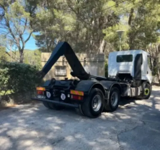 Entreprise locale Six-Fours location benne